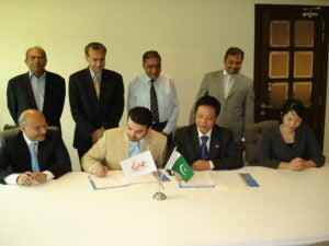 CEO Saif Energy Limited, Jehangir Saifullah Khan Signing Agreement for Oil and Gas Drilling with Greatwall Drilling Company